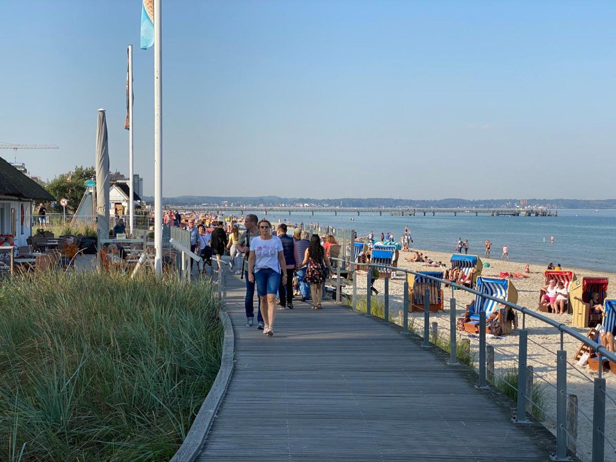 Studio Mit Panorama-Meerblick Und Direkter Strandlage In Scharbeutz Ngoại thất bức ảnh